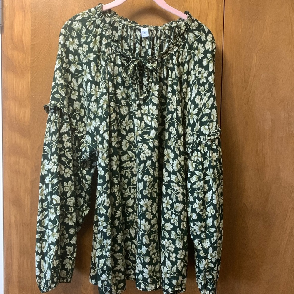 Boho ruffle neck top blouse dark green with flower print SZ. XL tall